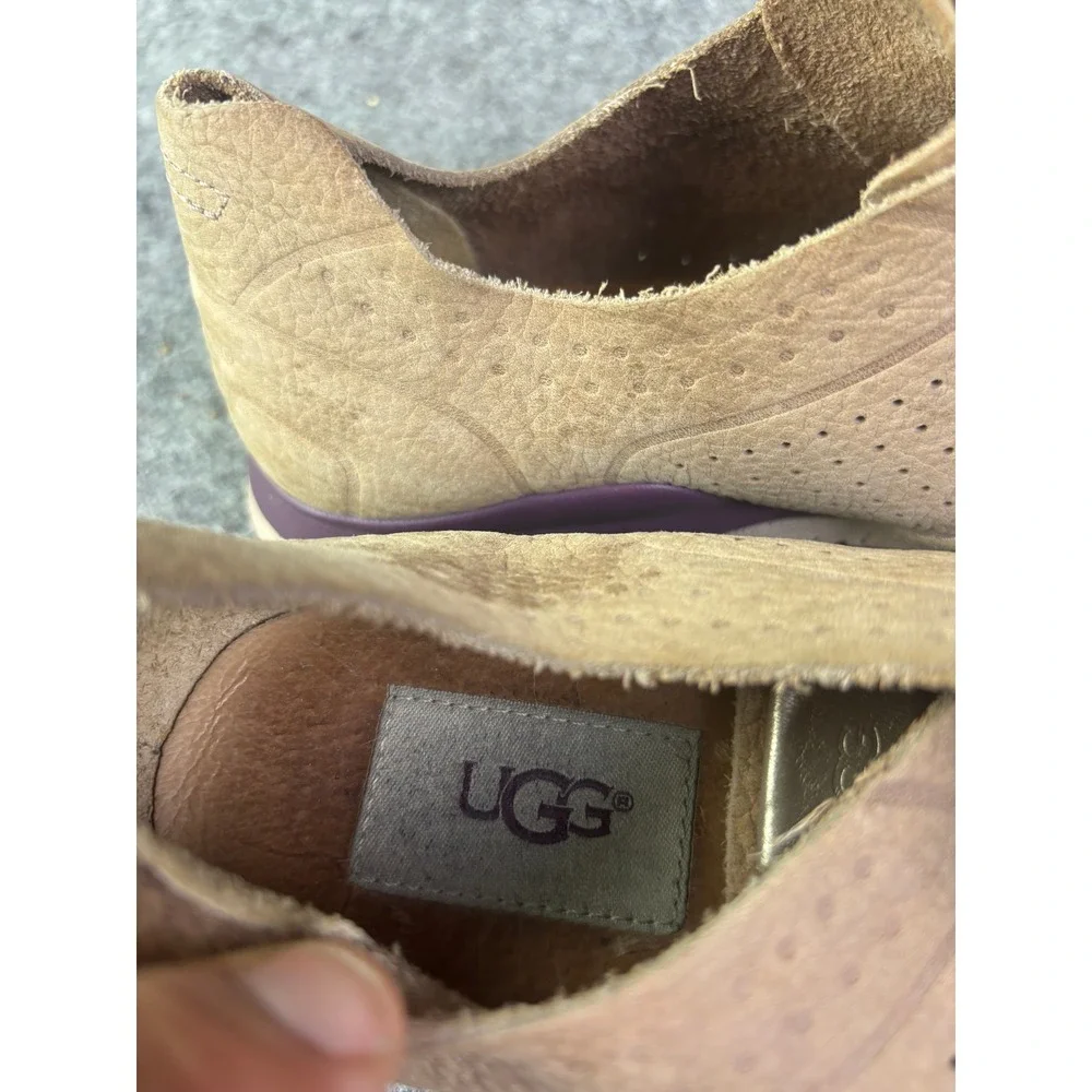 UGG tye stardust